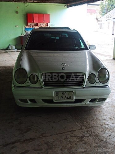 Mercedes E 240 1999, 365,000 km - 2.4 l - Tovuz