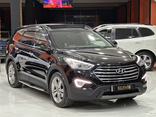 Hyundai Grand Santa Fe-4