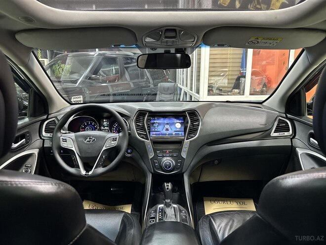Hyundai Grand Santa Fe-17