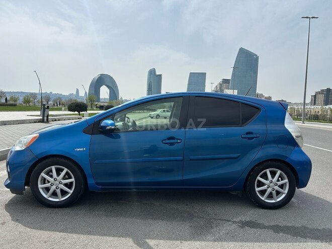 Toyota Prius C 2012, 290,000 km - 1.5 l - Bakı