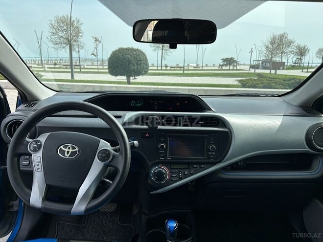 Toyota Prius C 2012, 290,000 km - 1.5 l - Bakı