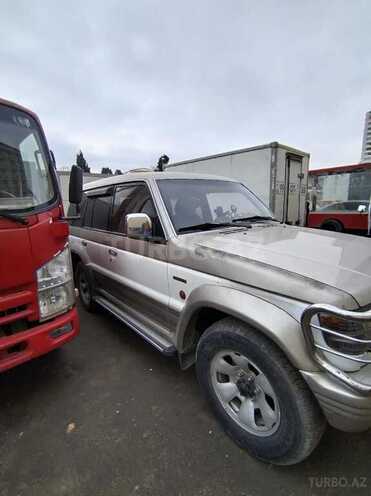 Mitsubishi Pajero 1992, 486,000 km - 2.5 л - Bakı