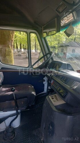 Mercedes 208 D 1993, 250,000 km - 2.5 л - Bakı