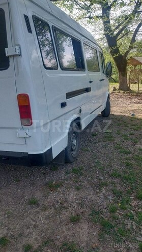 Mercedes 208 D 1993, 250,000 km - 2.5 л - Bakı
