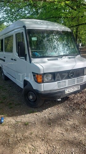 Mercedes 208 D 1993, 250,000 km - 2.5 л - Bakı