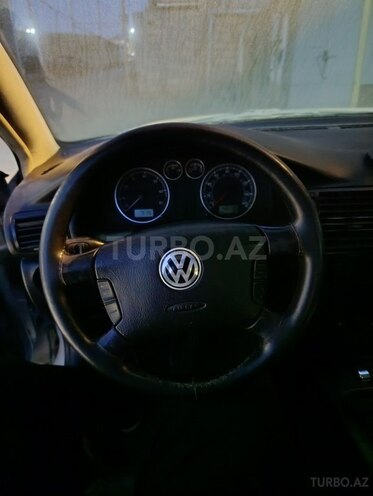 Volkswagen Passat 2001, 201,168 km - 1.8 л - Sumqayıt