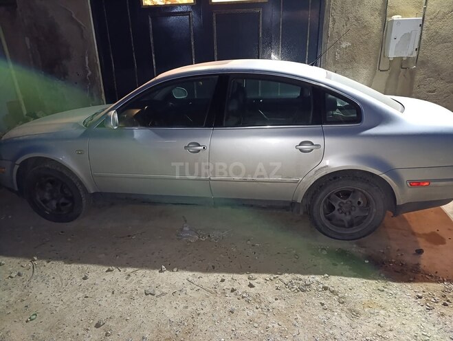 Volkswagen Passat 2001, 201,168 km - 1.8 л - Sumqayıt