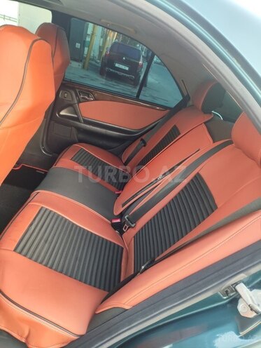 Mercedes E 240 1999, 345,200 km - 2.6 l - Bakı