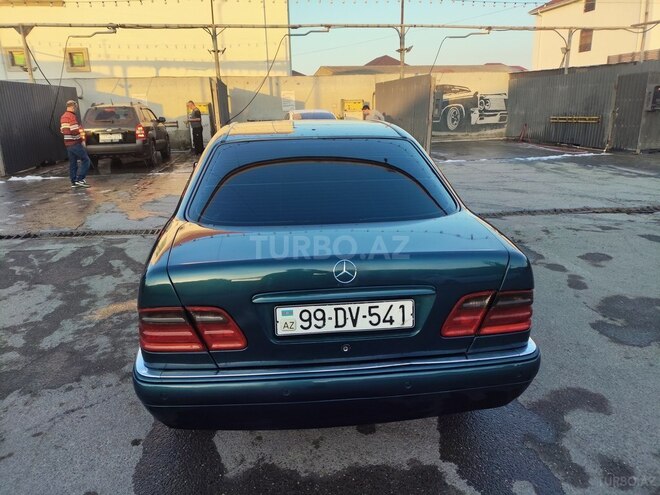 Mercedes E 240 1999, 345,200 km - 2.6 l - Bakı