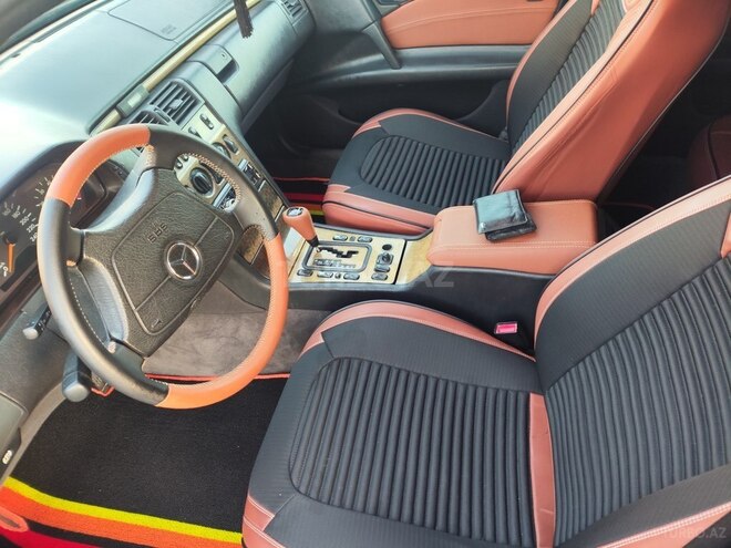 Mercedes E 240 1999, 345,200 km - 2.6 l - Bakı