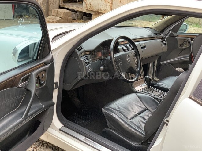Mercedes E 320 2000, 280,650 km - 3.2 l - Bakı
