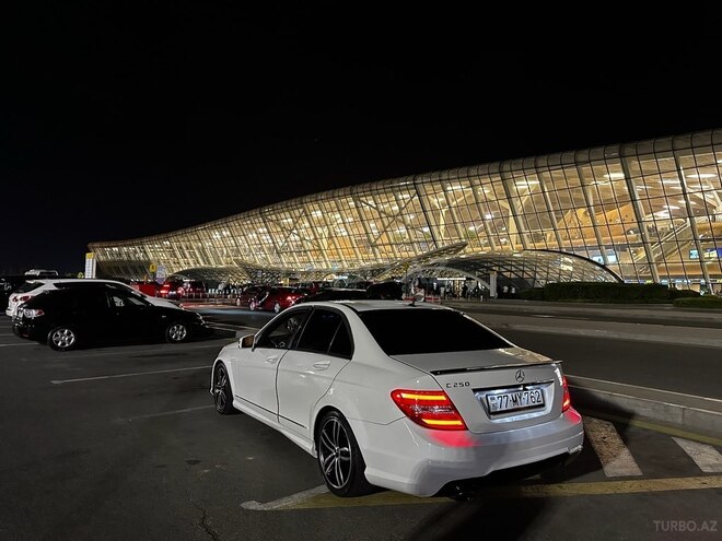 Mercedes C 250 2014, 183,000 km - 1.8 л - Bakı