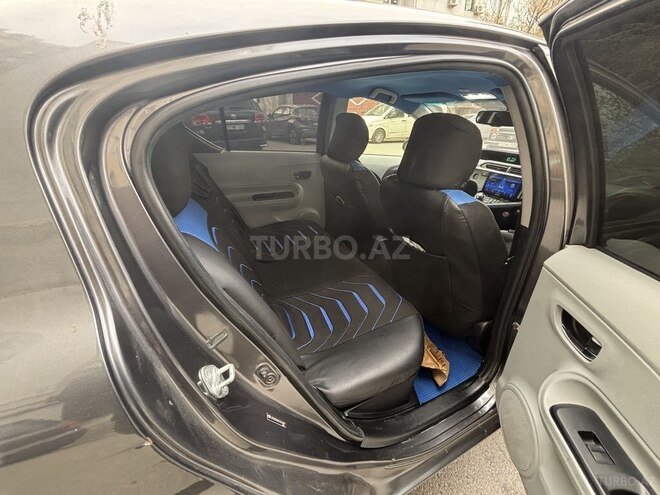Toyota Prius C 2012, 286,463 km - 1.5 l - Bakı