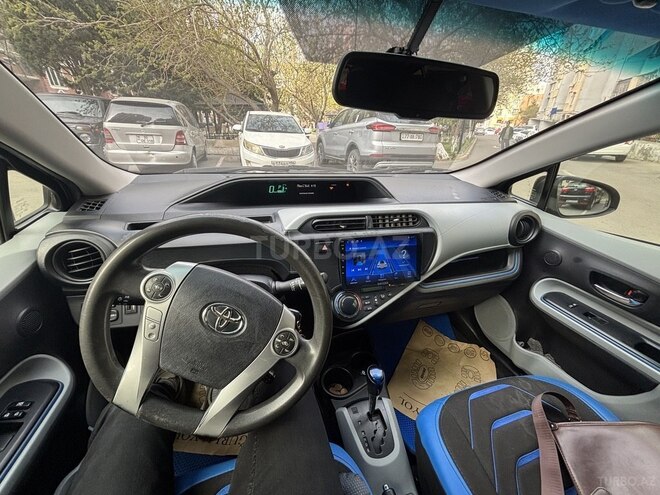 Toyota Prius C 2012, 286,463 km - 1.5 l - Bakı