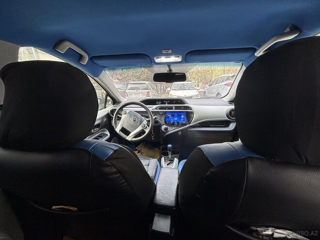 Toyota Prius C 2012, 286,463 km - 1.5 l - Bakı
