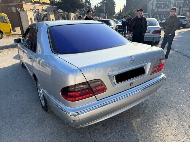 Mercedes E 220 d 1999, 333,000 km - 2.2 l - Bakı
