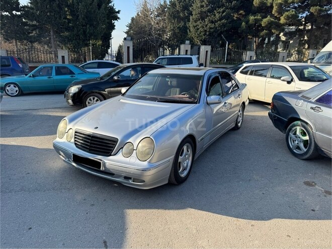 Mercedes E 220 d 1999, 333,000 km - 2.2 l - Bakı