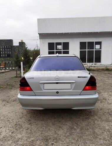 Mercedes C 200 1999, 198,000 km - 2.0 л - Saatlı
