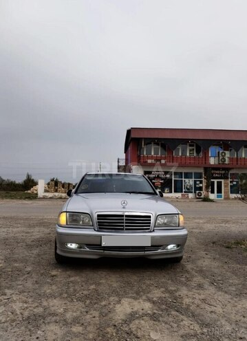 Mercedes C 200 1999, 198,000 km - 2.0 л - Saatlı