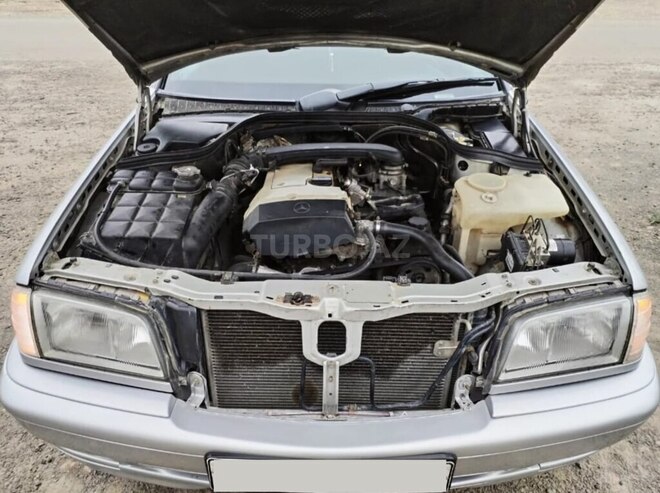 Mercedes C 200 1999, 198,000 km - 2.0 л - Saatlı
