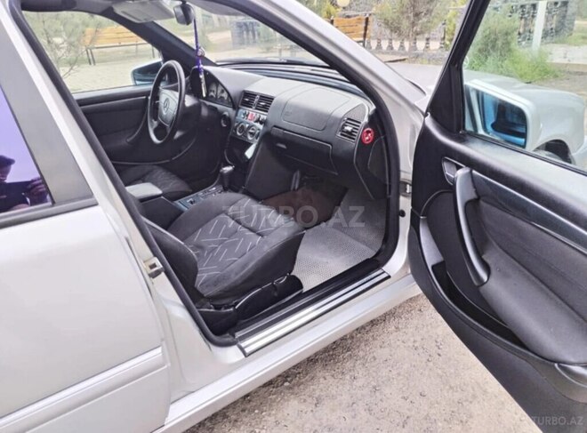 Mercedes C 200 1999, 198,000 km - 2.0 л - Saatlı