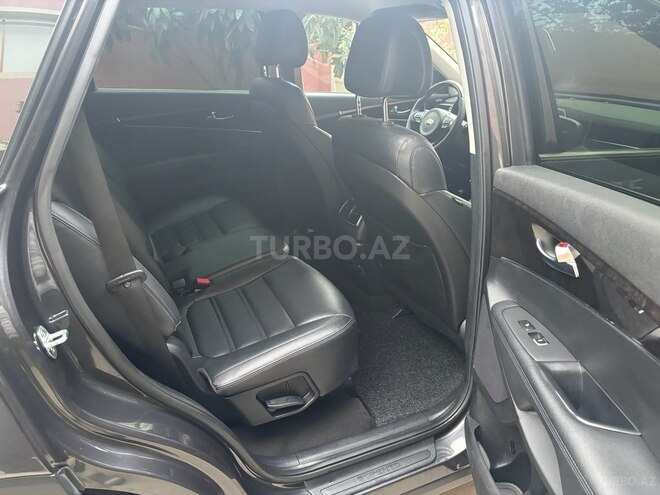 Kia Sorento-15