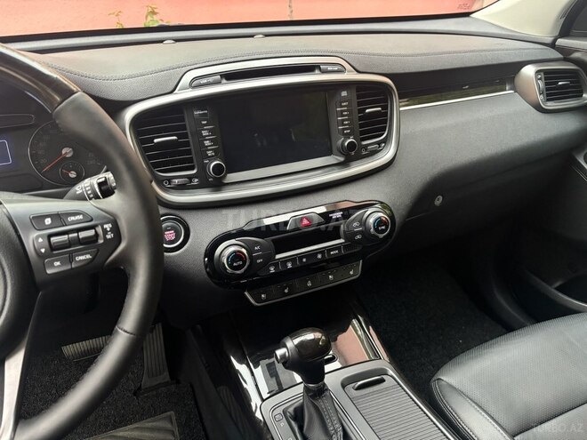 Kia Sorento-12