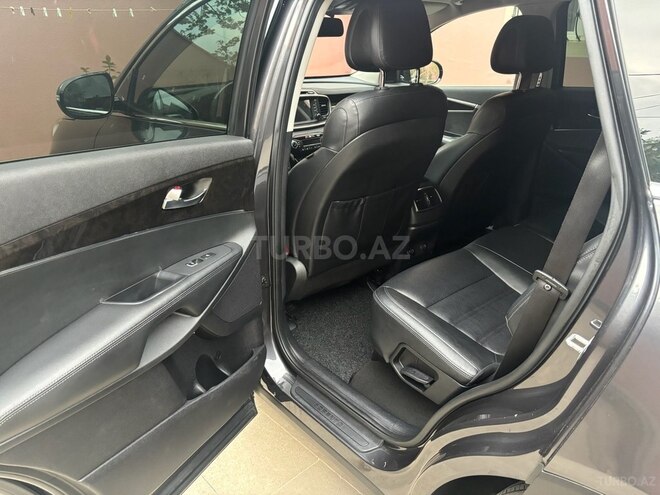 Kia Sorento-16