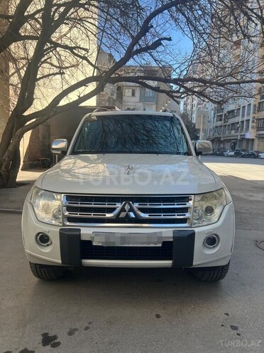 Mitsubishi Pajero 2011, 328,000 km - 3.8 л - Bakı
