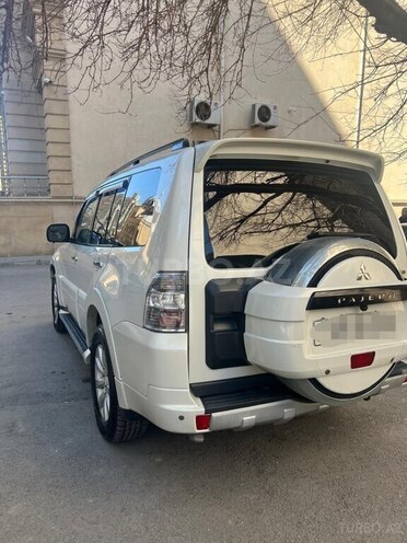 Mitsubishi Pajero 2011, 328,000 km - 3.8 л - Bakı