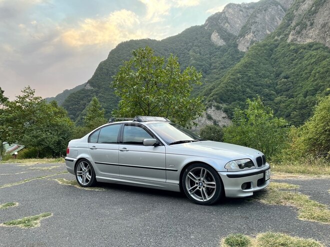 BMW 320 2001, 240,000 km - 2.2 l - Bakı
