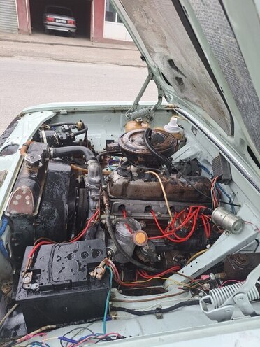 GAZ 24 1982, 25,321 km - 2.4 l - Quba