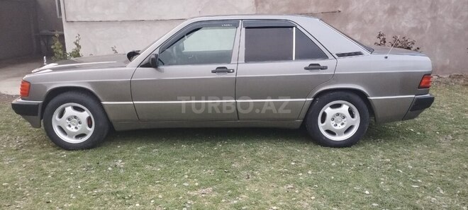 Mercedes 190 1990, 552,211 km - 2.0 л - Sabirabad