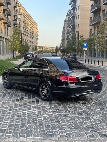 Mercedes E 250 4MATIC 2014, 186,000 km - 2.2 л - Bakı