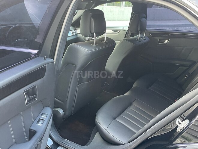 Mercedes E 250 4MATIC 2014, 186,000 km - 2.2 л - Bakı