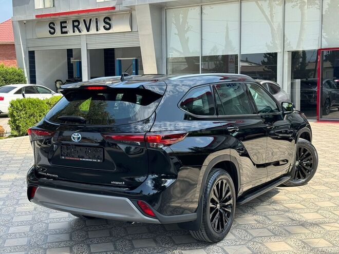 Toyota Highlander-3