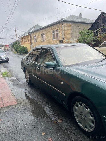 Mercedes E 240 1998, 450,000 km - 2.4 l - Zaqatala