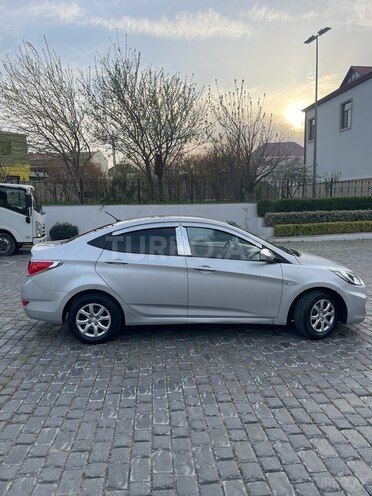 Hyundai Accent 2014, 120,000 km - 1.6 l - Bakı