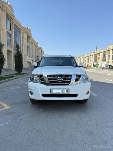 Nissan Patrol 2010, 151,000 km - 5.6 л - Bakı