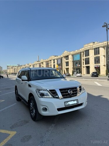 Nissan Patrol 2010, 151,000 km - 5.6 л - Bakı