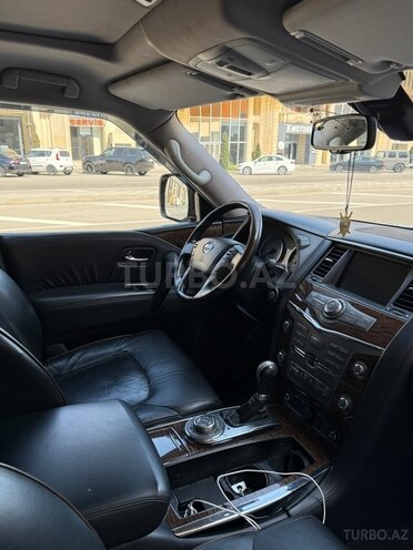 Nissan Patrol 2010, 151,000 km - 5.6 л - Bakı