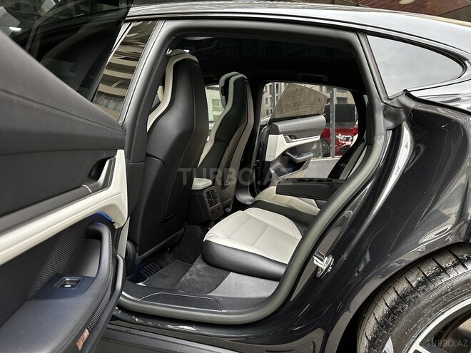 Porsche Taycan 2022, 22,000 km - 0.0 l - Bakı