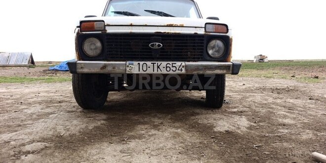 LADA (VAZ) Niva 2015, 223,982 km - 1.7 l - Salyan