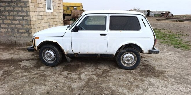 LADA (VAZ) Niva 2015, 223,982 km - 1.7 l - Salyan