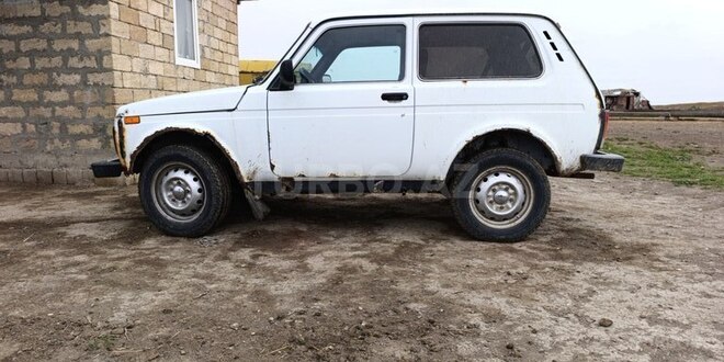 LADA (VAZ) Niva 2015, 223,982 km - 1.7 l - Salyan