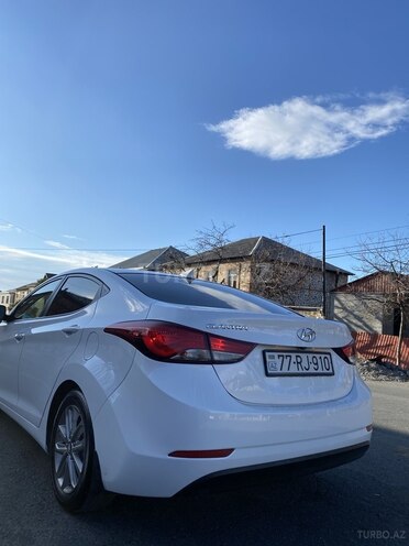 Hyundai Elantra 2015, 201,168 km - 1.8 l - Zaqatala