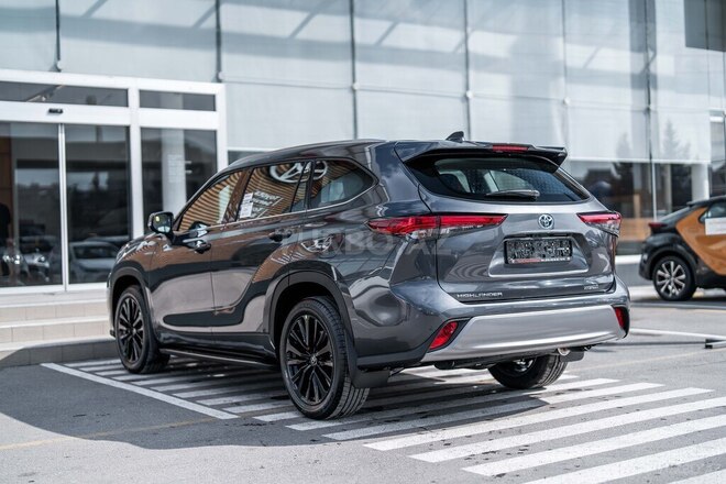 Toyota Highlander-4