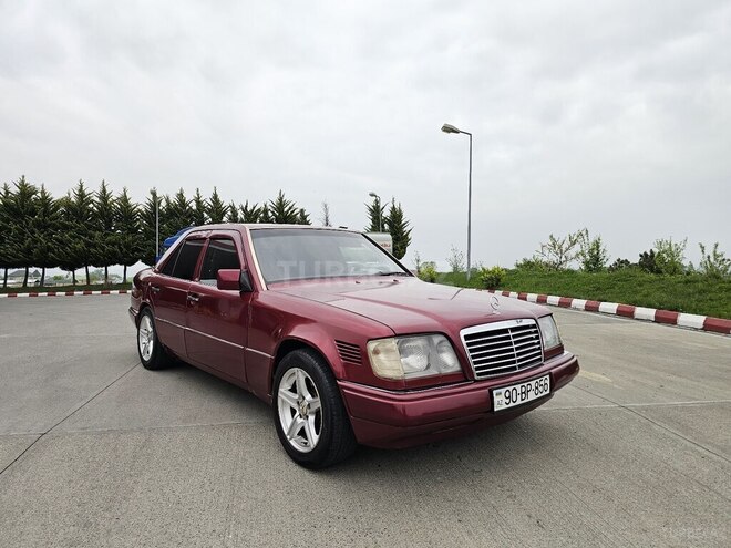 Mercedes E 250 1994, 26,598 km - 2.5 l - Qəbələ