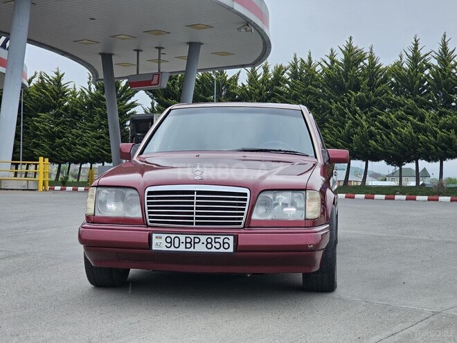 Mercedes E 250 1994, 26,598 km - 2.5 l - Qəbələ