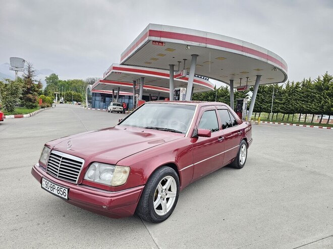 Mercedes E 250 1994, 26,598 km - 2.5 l - Qəbələ